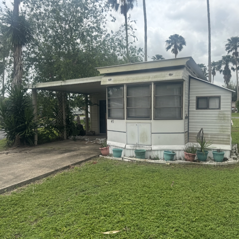 family-friendly neighborhoods, housing that fits your lifestyle, welcoming neighborhoods, quality mobile home living, Hometow